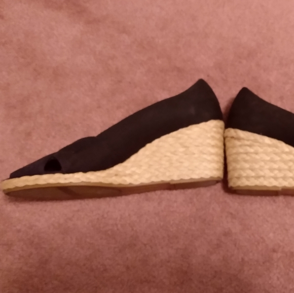 Black open toe espadrilles - Picture 3 of 5
